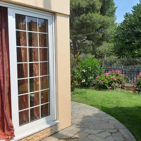 Paradise Δασκαλειό Εξωτερικό φωτογραφία